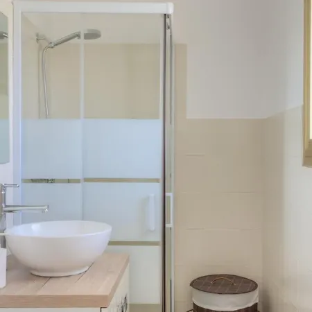 Les Vespins Private Studio Apartamento Saint-Laurent-du-Var